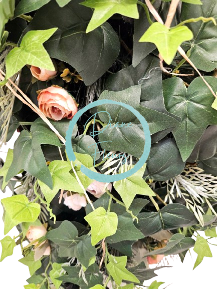 Corona funebre, edera artificiale, peonie, ortensie e accessori, 100 cm x 45 cm, AS899
