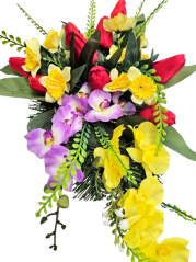 Díszített betontál fenyőből tulipánok, nárciszok, orchideák és kiegészítők 55cm x 36cm x 18cm