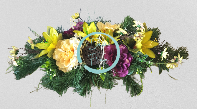 Бетонова аранжировка от изкуствени далии, лилии и аксесоари 55см x 25см x 15см AS232