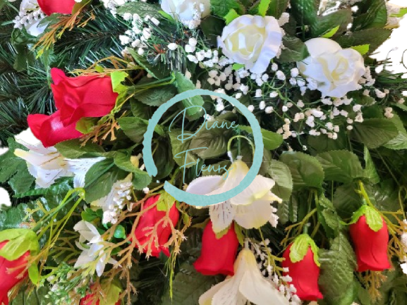 Заровен венец "кръг" от изкуствени рози, лилии с алстомерия и аксесоари 80см AS532