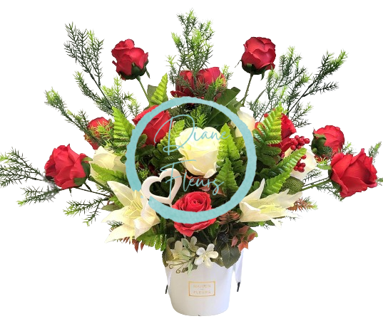 Flower Box cu trandafiri, crini, sparanghel, ferigi si accesorii 75cm x 40cm x 60cm