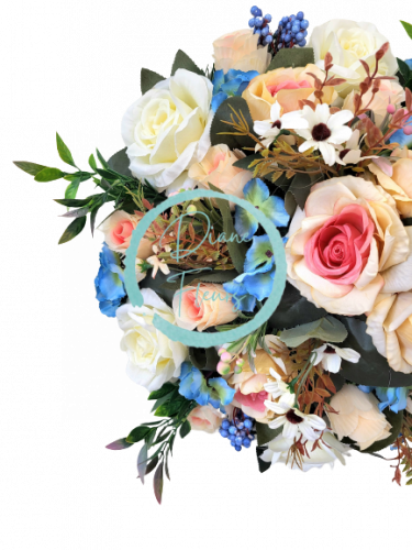 Nagrobni venec umetne vrtnice, hortenzije in dodatki Ø 45cm