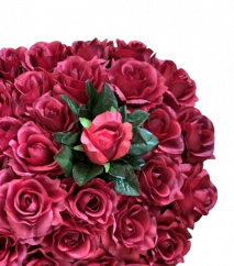 Schöne Trauerkranz "Herz -formig" verziert mit künstlichen Rosen 55cm x 55cm