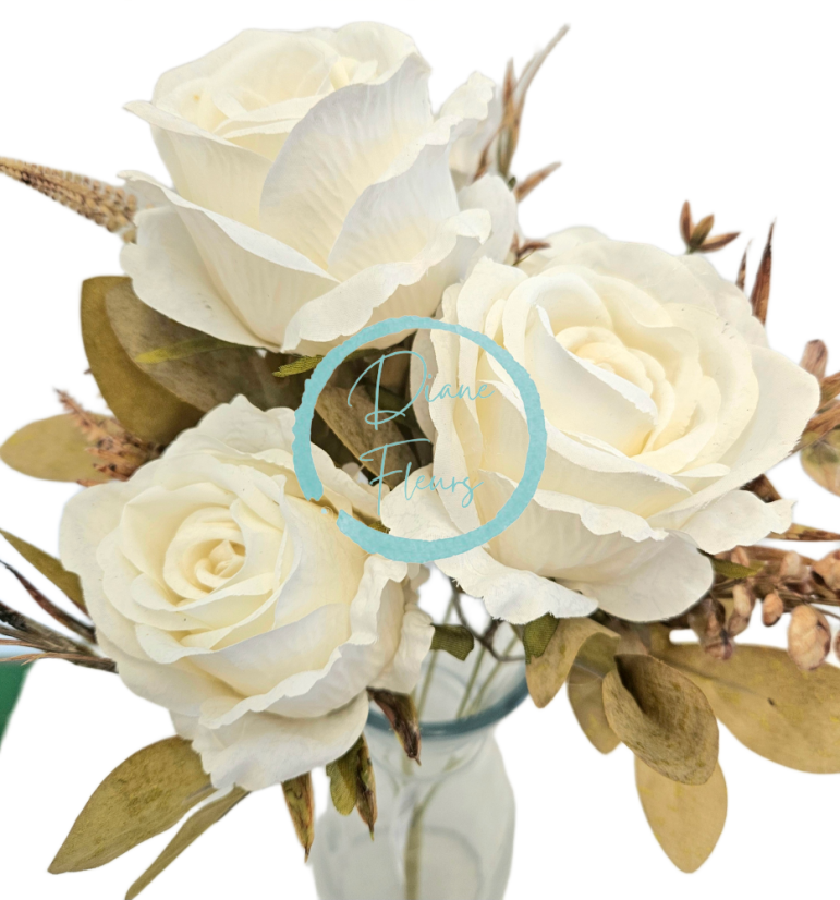 Изкуствен букет от рози и аксесоари 46 см крем