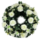 Smuteční věnec s umělými růžemi a liliemi Ø 60cm krémová, zelená