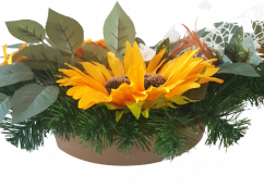 Trauergesteck aus künstliche Sonnenblumen, Gerbera und Zubehör 60cm x 32cm x 18cm