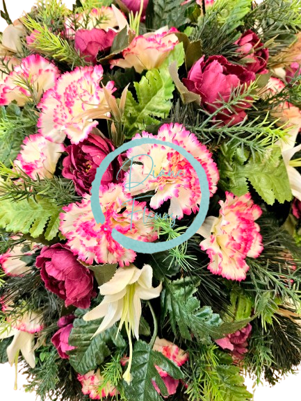 Umelý veniec karafiáty, pivonky, ľalie a doplnky 60cm