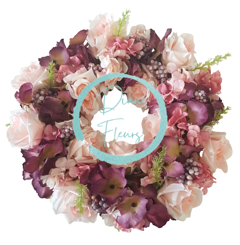 Prútený veniec ozdobený umelými ružami a hortenziami Ø 30cm