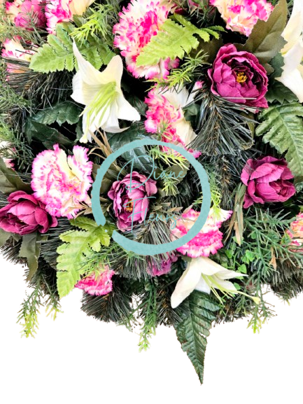 Umelý veniec karafiáty, pivonky, ľalie a doplnky 60cm