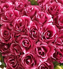 Krásny smútočný veniec "Srdce" z umelých ruží 80cm x 80cm