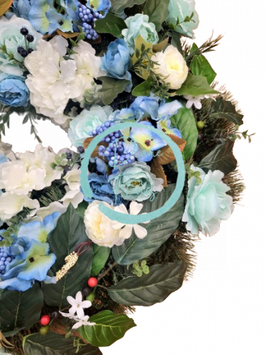 Luxusní umělý věnec borovicový Exclusive růže, hortenzie a doplňky 70cm