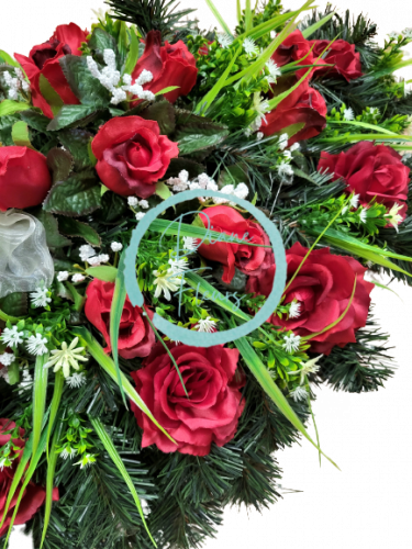 Coroana de doliu oval Trandafiri & accesorii 80cm x 55cm