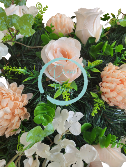 Krásný smútočný veniec "Srdce" s umelými ružami a chryzantémami 50cm x 50cm