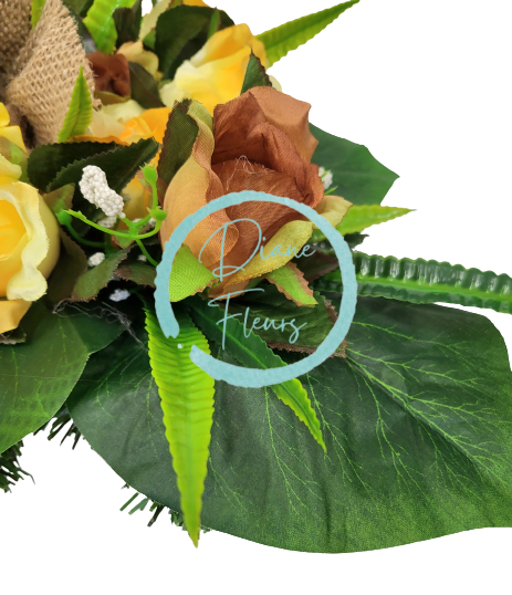 Smútočný aranžmán betonka exclusive umelé ruže a doplnky 55cm x 28cm x 16cm