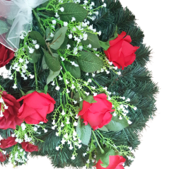 Coroana „Inimă” din trandafiri artificiali si accesorii 65cm x 65cm rosu