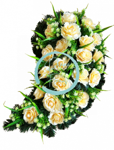 Coroana funerara „Lacrimă” din trandafiri si accesorii 70cm x 45cm