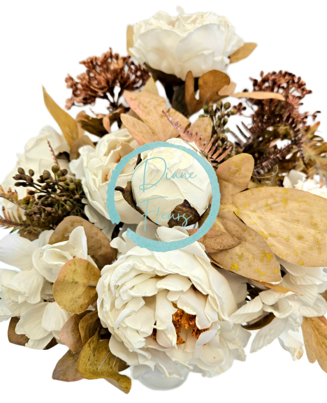 Künstlicher Strauß aus Pfingstrosen, Hortensien und Accessoires 48cm Creme