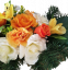 Krásný smútočný aranžmán betonka umelé ruže, karafiáty, alstromeria a doplnky 60cm x 30cm x 23cm žltá, krémová, oranžová