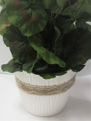 Sztuczna Pelargonia w doniczce 25cm x wysokość 49cm, biała kompozycja