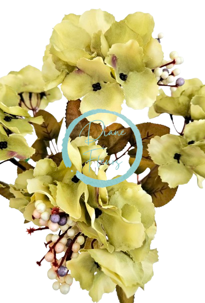 Künstliche Hortensien Strauß mit Beeren x5 38cm Grün