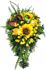 Žalni aranžma umetne sončnice, vrtnice in dodatki 50cm x 28cm x 18cm