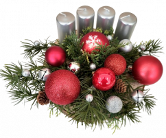 Vianočná adventná kompozícia so sviečkami, vianočnými guľami a šiškami 26cm x 10cm
