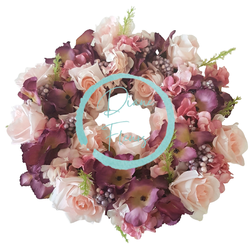 Prútený veniec ozdobený umelými ružami a hortenziami Ø 30cm