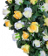 Coroană funerara „Inimă” din trandafiri 60cm x 60cm galben, crem flori artificiale