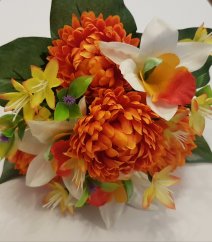 Chryzantémy & Orchideje kytice oranžová&bílá 33cm umělá