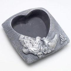 Dekorační kameninový květináč srdce s holubicí 20,5cm x 20cm x 8cm