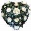 Künstliche Kranz Herz-förmig mit Rosen, Hortensien und Zubehör 65cm x 65cm Creme, Grün