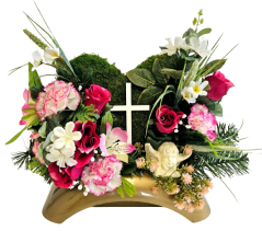 Trauergesteck aus künstliche Rosen, Nelken, Engel, Mooskranz und Zubehör 46cm x 20cm x 28cm