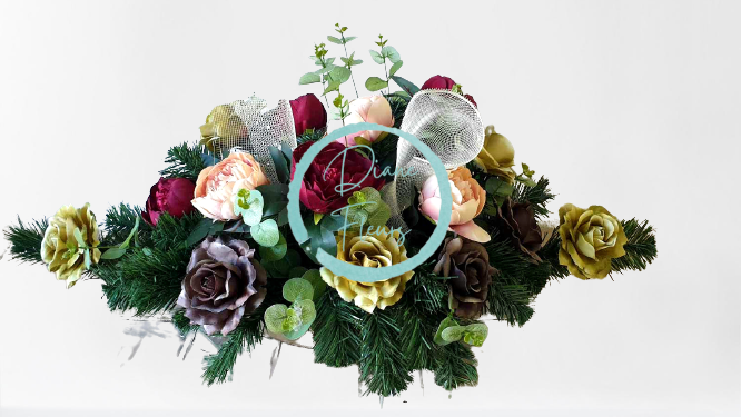 Exclusive Aranjament bujori artificiali şi accesorii 80cm x 40cm x 40cm