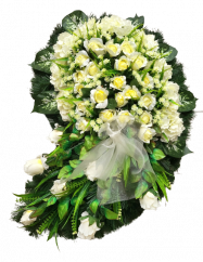 Coroana funerara de lux „Lacrimă curbată” din trandafiri si hortensii și accesorii 85cm x 50cm