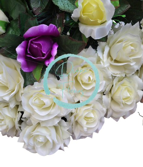 Pogrebni vijenac "Srce" od ruža 80cm x 80cm kremasta, ljubičasta umjetno