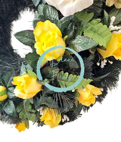 Smútočný veniec s umelými ružami a hortenziami Ø 65cm