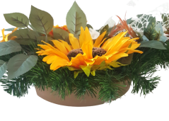 Trauergesteck aus künstliche Sonnenblumen, Gerbera und Zubehör 60cm x 32cm x 18cm