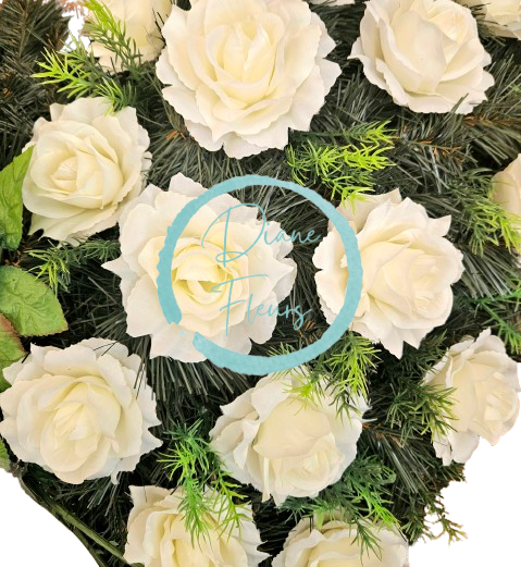Coroana „Inimă” din trandafiri artificiali si accesorii 65cm x 65cm