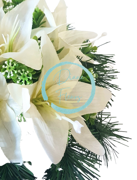 Smútočný aranžmán betonka umelé ľalie & doplnky Ø 28cm x 18cm