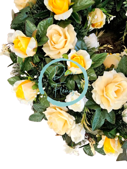 Luxusný smútočný veniec borovicový exclusive ruže a doplnky 65cm