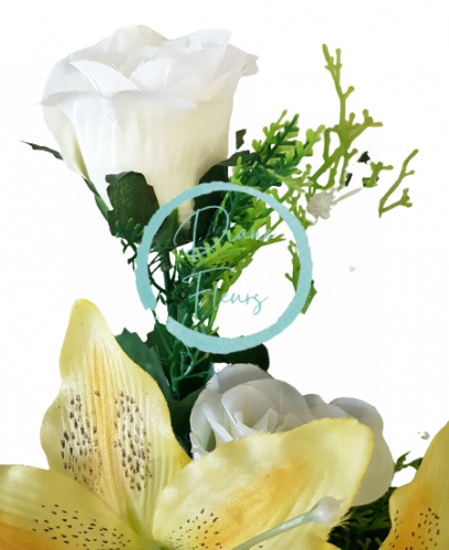 Buchet artificial de Trandafiri, Crini si accesorii x18 74cm x 35cm galben
