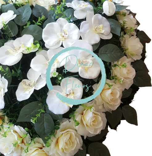 Temetési koszorú "szív" rózsák és orchideák 60cm x 60cm krém, fehér