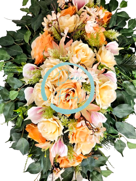 Smútočný veniec esíčko umelé ruže, kaly, gladioly a doplnky 130cm x 65cm