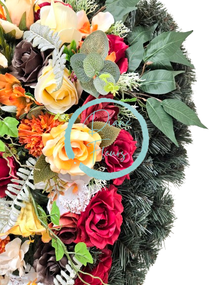 Smútočný veniec "Slza" umelé ruže, dálie, chryzantémy, ľalie, papraď a doplnky 110cm x 60cm
