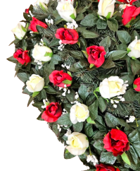 Wianek żałobny "Serce" wykonany ze sztucznych róż 80cm x 80cm czerwono-kremowy