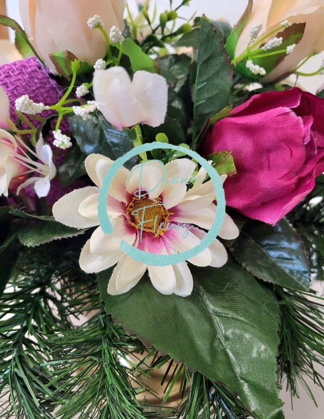 Sympathy arrangement made of artificial Marguerites Daisies, Roses and Accessories Ø 35cm x 35cm