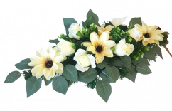 Trauergesteck aus künstliche Rosen, Clematis und Zubehör 55cm x 28cm x 17cm