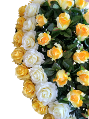 Smútočný veniec "Srdce" z umelých ruží 80cm x 80cm žltý