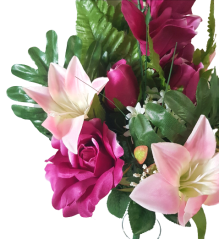Razkošen šopek vrtnic, lilij, gladiolov in dodatkov 70 cm bordo in roza