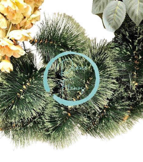 Luxusný smútočný veniec borovicový exclusive pivonky, ruže, delphinium ostrôžka, hortenzie a doplnky 90cm